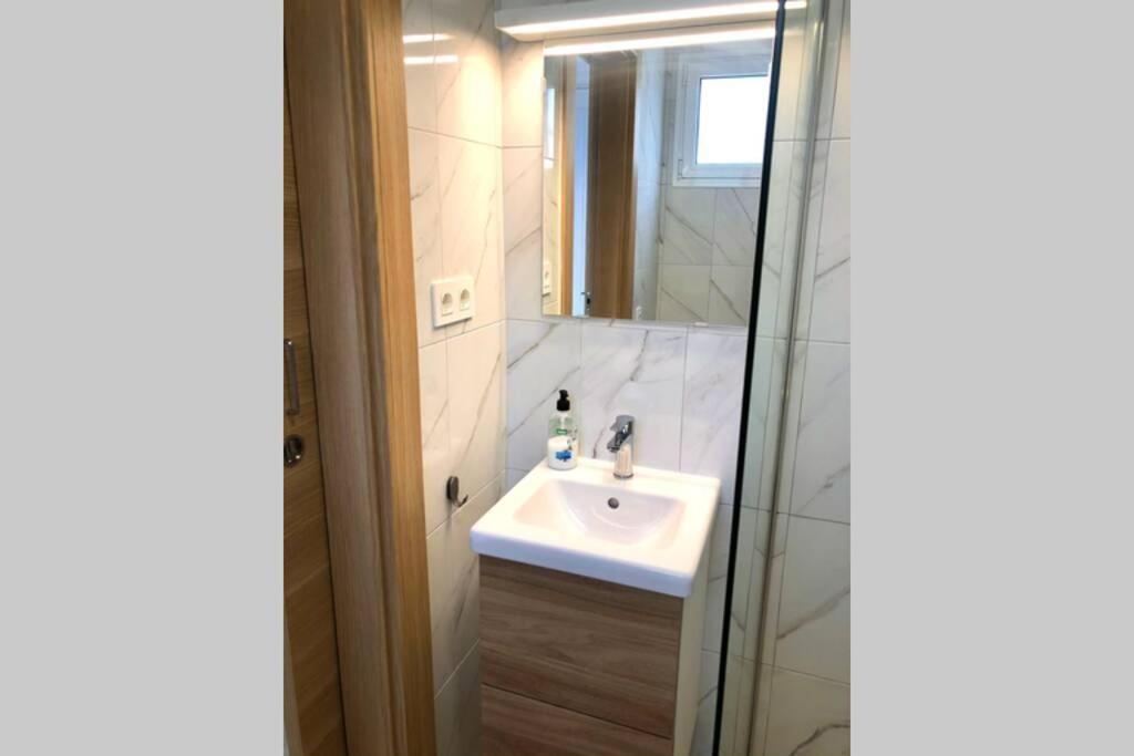 Modern & Spacious Studio Isla, Puerto Del Carmen Tías Kültér fotó